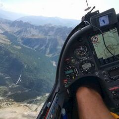 Flugwegposition um 14:57:25: Aufgenommen in der Nähe von Arrondissement de Briançon, Frankreich in 3206 Meter